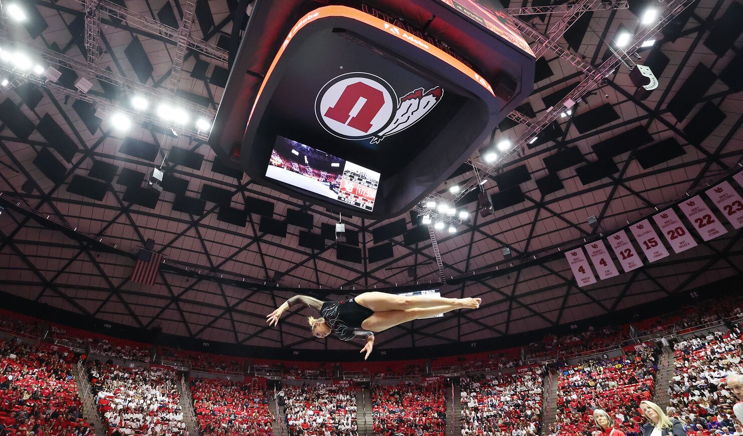 Utah gymnastics: Red Rocks defeat LSU with best season-opening score ...