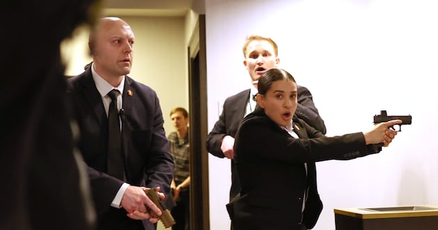 Second White House correspondents' dinner to honor Secret Service, hotel staff after shooting in April