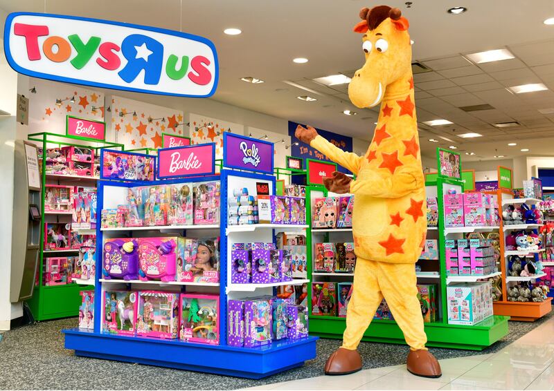 Macy’s is brining Toys R Us to every Macy’s store in America in time for the holiday season.