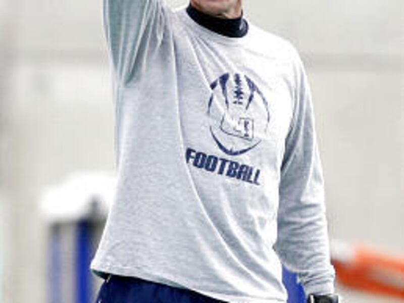 Utah State coach Gary Andersen's team boasts 20 returning starters, a strong recruiting class and good redshirts.