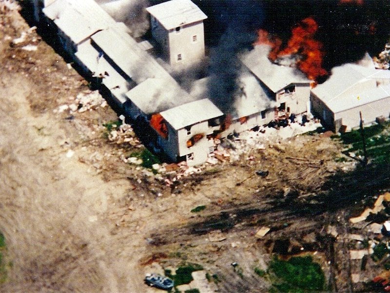 Fire spreads to second-floor rooms at Mount Carmel Center ranch, the Branch Davidian headquarters, on April 19, 1993.