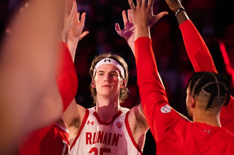 Utah center Branden Carlson is returning to the Utes program for the 2023-24 season after declaring for the NBA draft.