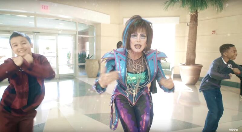 Marie Osmond performs "Music Is Medicine."