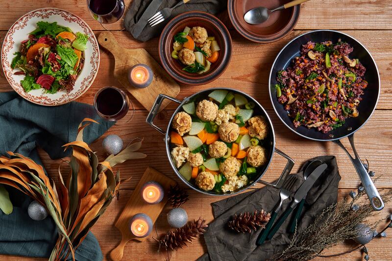 A recent survey showed that citizens of the U.S. and Canada ate the fewest number of meals cooked at home during a given week in 2022.