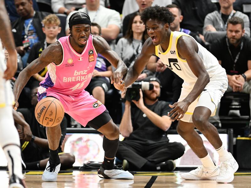 Breakers’ Zylan Cheatham knocks the ball away from Utah Jazz forward Taylor Hendricks (0) on Monday, Oct. 16, 2023.