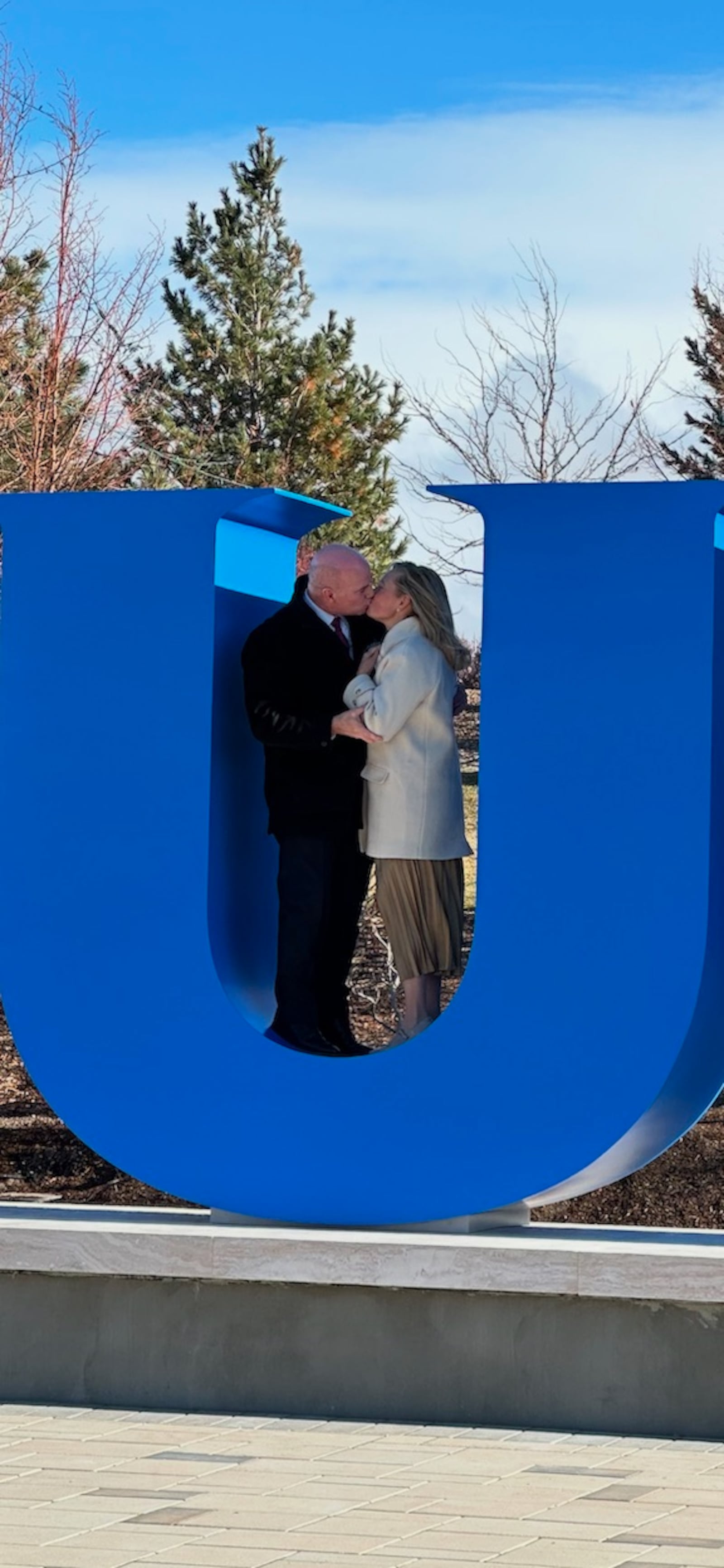 BYU-Idaho unveils big, blue, block-letter BYUI monument on campus ...