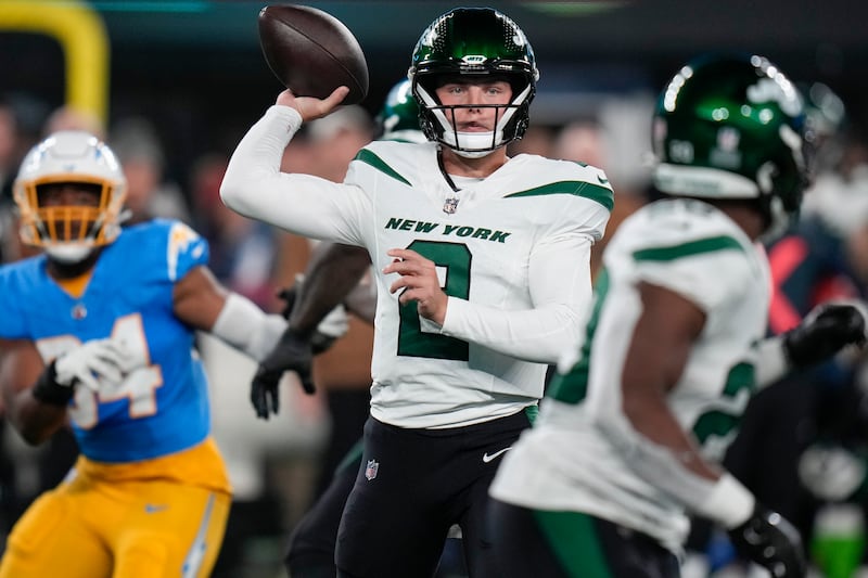 New York Jets quarterback Zach Wilson (2) passes against the Los Angeles Chargers, Monday, Nov. 6, 2023.