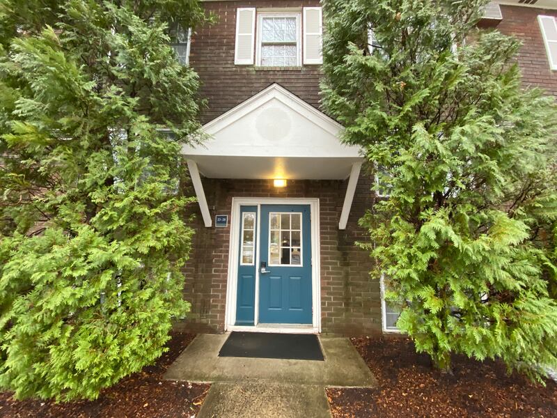 A look at my old apartment building at Sugarload Estates in Sunderland, Mass.