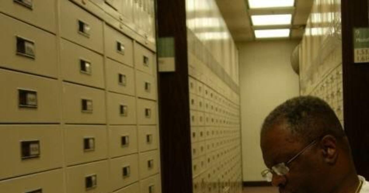 LDS Family History Library is a destination for genealogy tourists, BBC