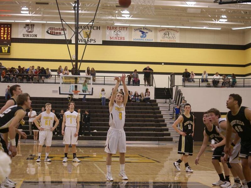 Wasatch point guard Jeff Murdock hit a 3-pointer and was 5 of 6 from the foul line in the waning minutes to help secure his team's playoff win over Desert Hills.