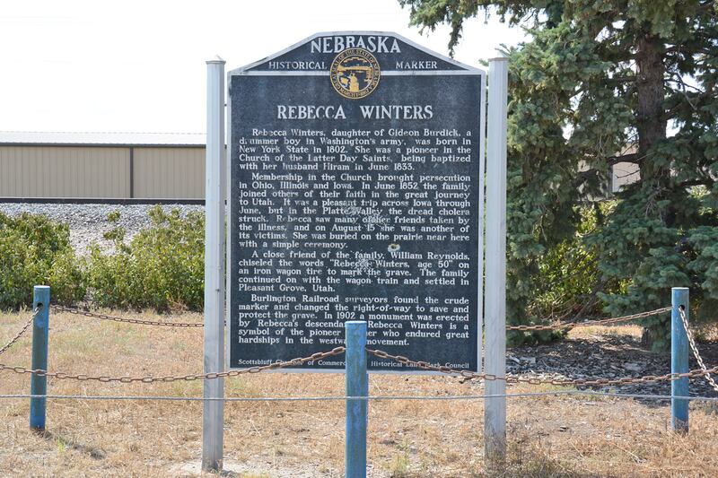 Interpretive panel at the Rebecca Winters grave near Scottsbluff, Neb.