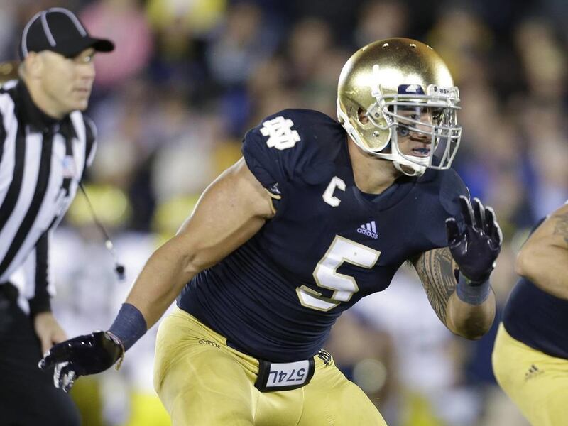 Senior linebacker Manti Te'o is the first player at Notre Dame to make the cover of Sports Illustrated in six years.