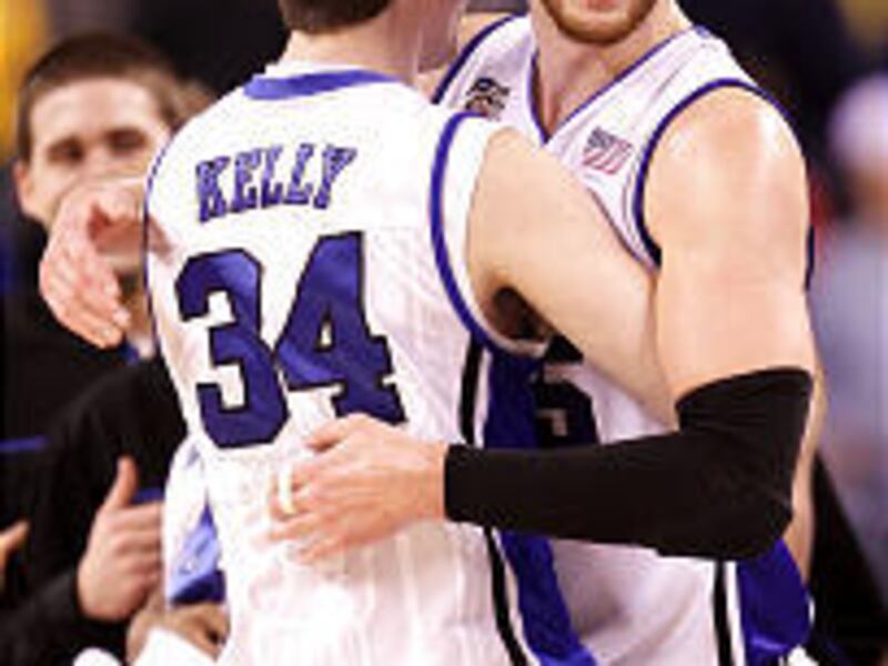 Re-enactor Charles Vandrei and others give a "huzzah" to New York Gov. George Pataki at an event marking the 250th<BR> anniversary of the French and Indian War recently.