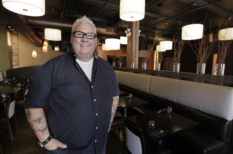 Chef Graham Elliot of Graham Elliot restaurant frequently tweets his opinions about topics other than his restaurant or cooking, from current events to fantasy football picks. He even uses Twitter to let his followers make decisions about the music the re