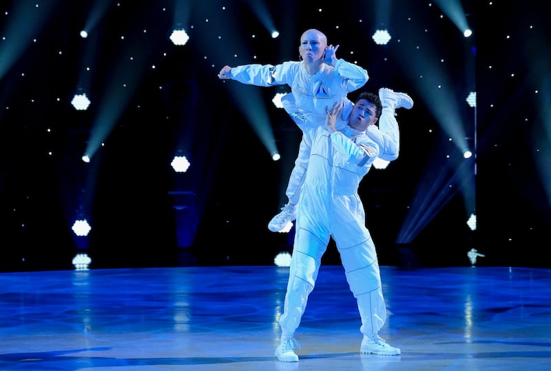 “So You Think You can Dance” Top 8 to 6: Top 8 contestants Madison Jordan (L) and Ezra Sosa (R) perform a hip-hop routine to “Space,” choreographed by Randi & Hef, on the Top 8 episode that aired Monday, Aug. 26.