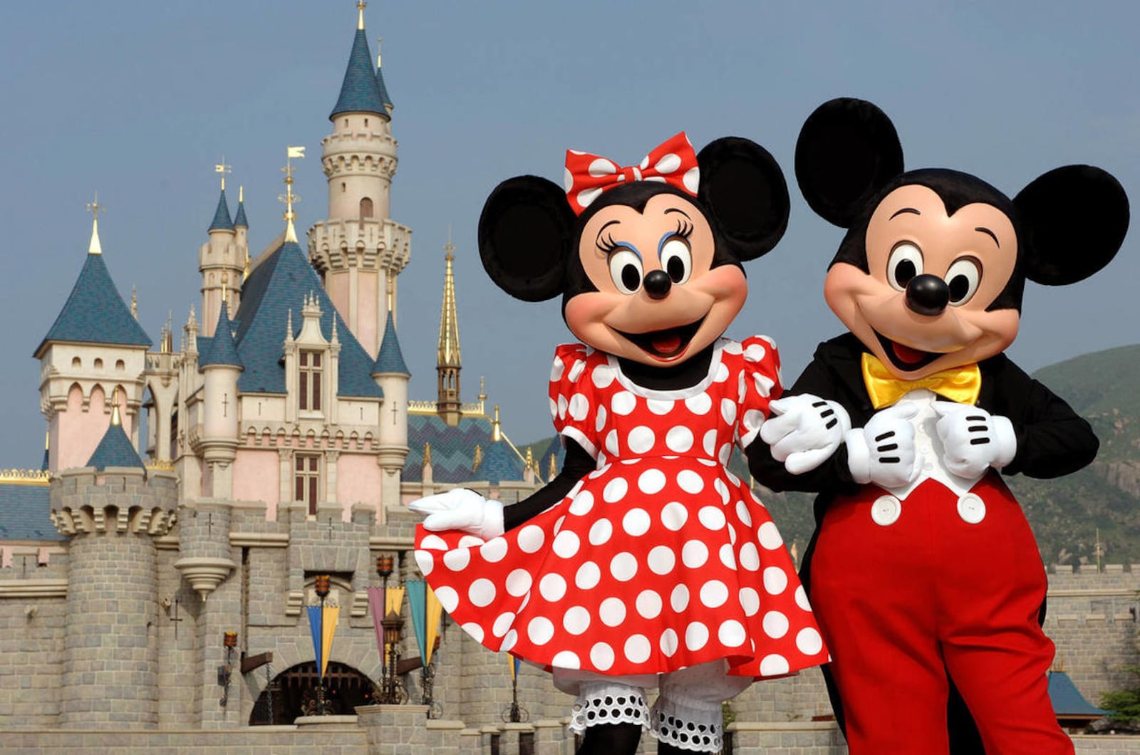 Disney Bedtime Hotline: How to call Mickey, Minnie, Donald, Goofy and ...