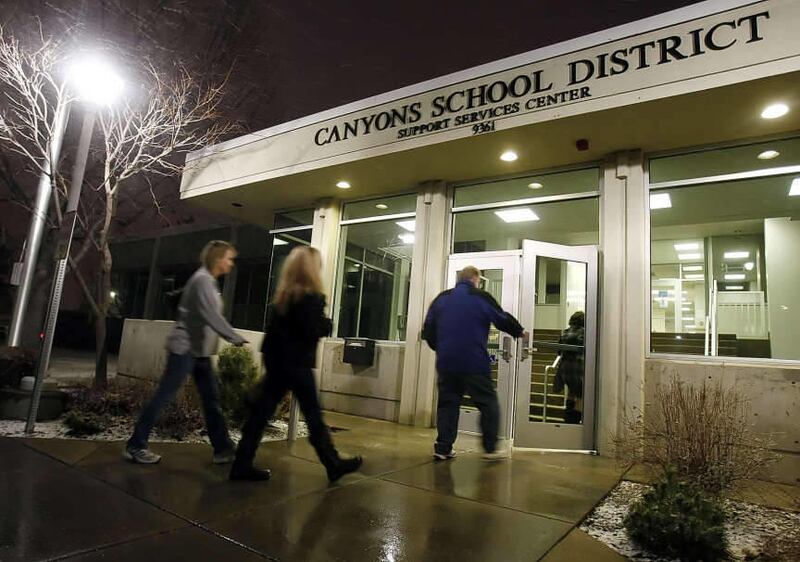 The Canyons School District open enrollment period for the 2014-15 school year starts immediately after the Thanksgiving break.
