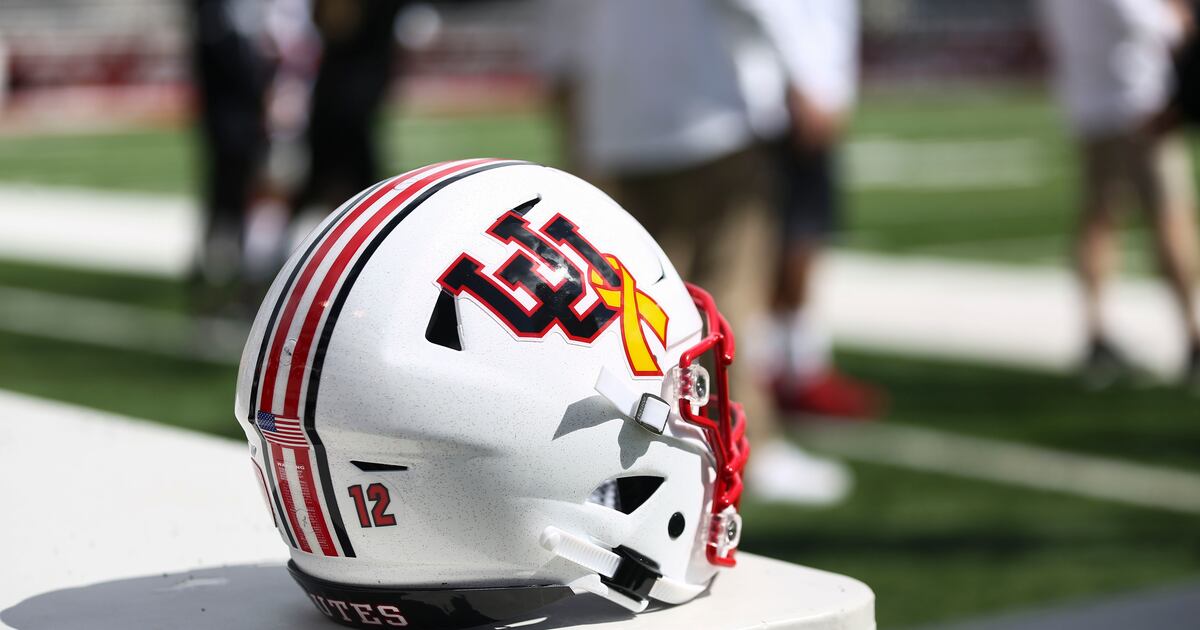 Utah athletic director not ready to pull the plug on football