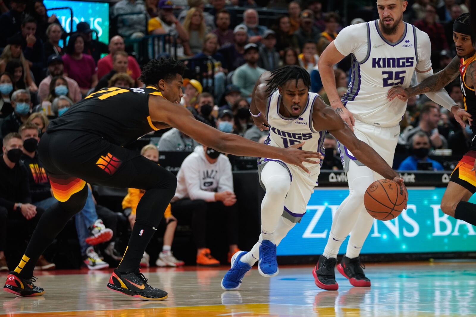 Instant analysis: Utah Jazz hold on to beat Sacramento Kings – Deseret News