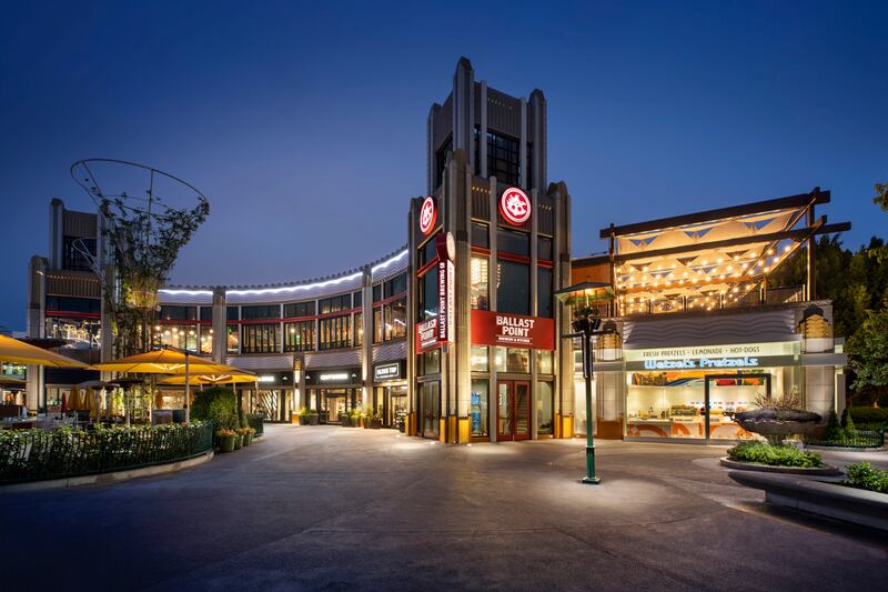 Downtown Disney District at the Disneyland Resort is a fresh, one-of-a-kind Disney experience, immersing guests by day and night in an exciting mix of family-friendly dining, shopping and more.