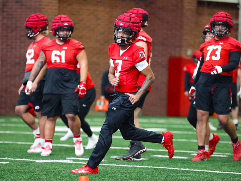 Utah receiver Dorian Singer runs during spring practice.