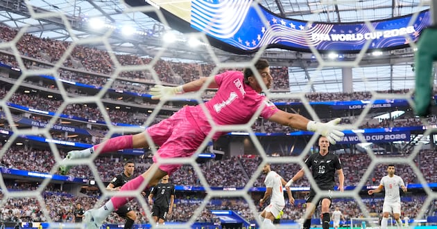 Iran tied New Zealand, and it felt like everyone won
