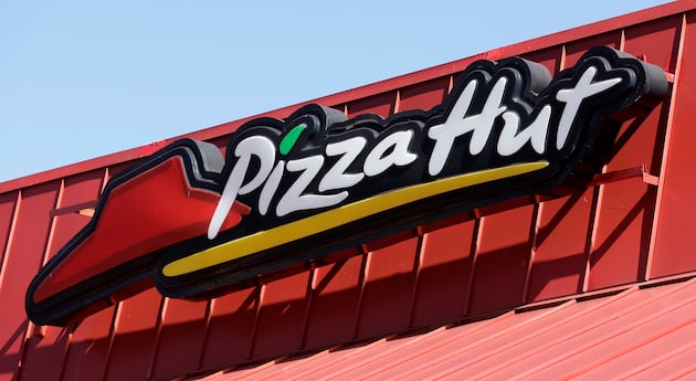 Did Pizza Hut defy the laws of physics?