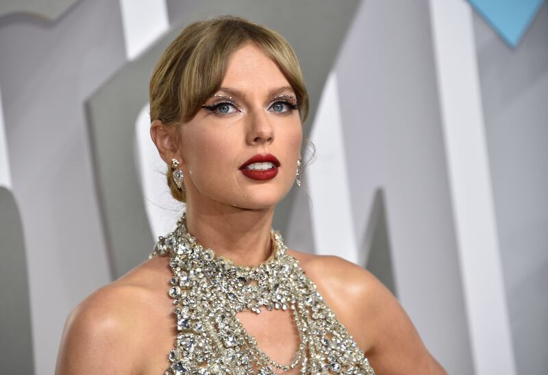 Taylor Swift arrives at the MTV Video Music Awards on Sunday, Aug. 28, 2022, in Newark, N.J.