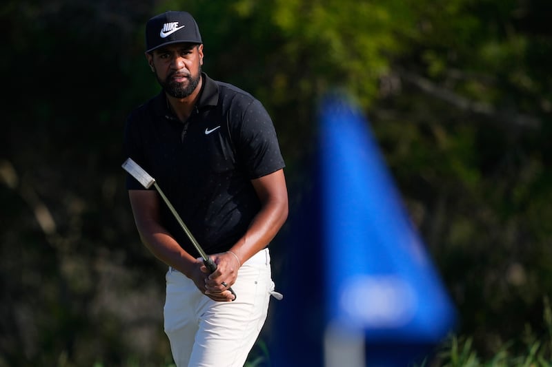 Tony Finau watches his putt on the fourth hole during the final round of The Sentry golf event, Sunday, Jan. 5, 2025, at Kapalua Plantation Course in Kapalua, Hawaii.