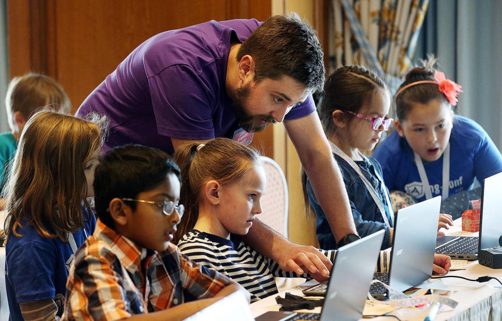 Kids have fun learning about computer programming – Deseret News