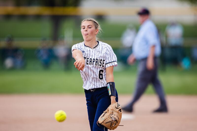Blakelee Christiansen pitches