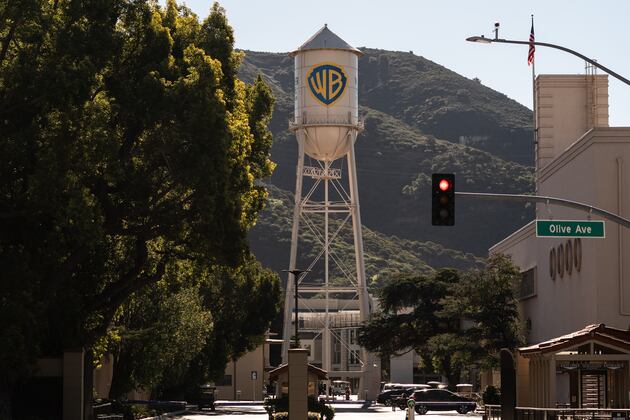 Paramount fires back against Netflix in battle for Warner Bros.
