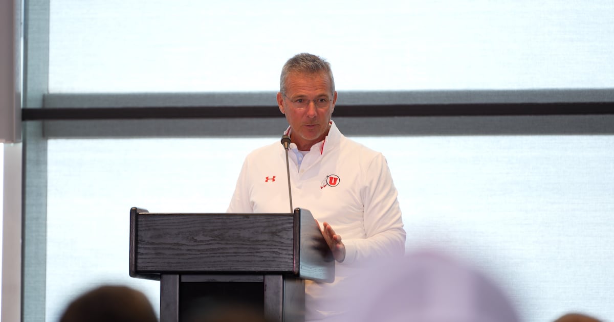 Urban Meyer reminisces on undefeated 2004 season and gives his thoughts on Utah’s 2024 team 