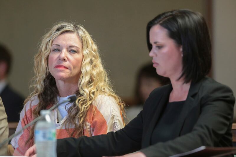 Lori Vallow Daybell glances at the camera during her hearing in 2020 in Rexburg, Idaho.