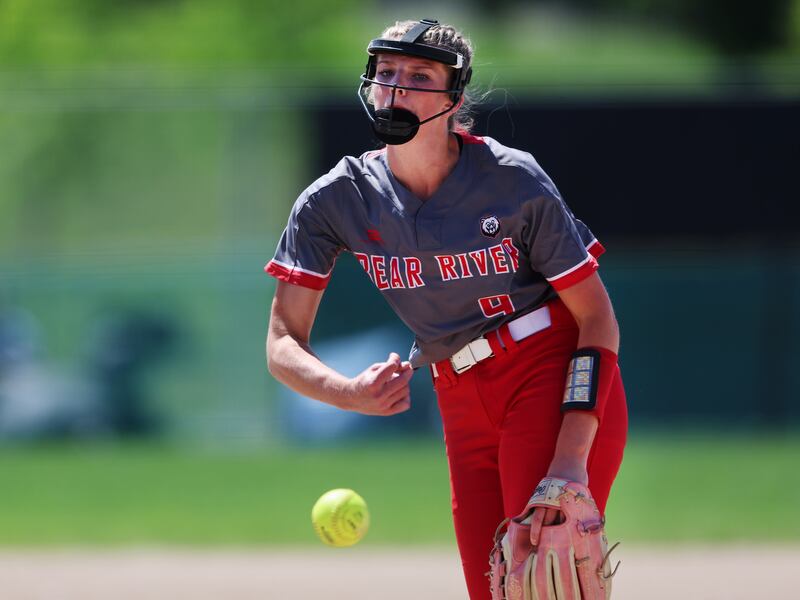 Bear River’s Kate Dahle pitches