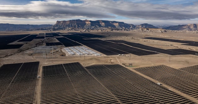 Buggest Solar Farm Utah’s biggest solar farm begins operation in Emery County – Deseret News