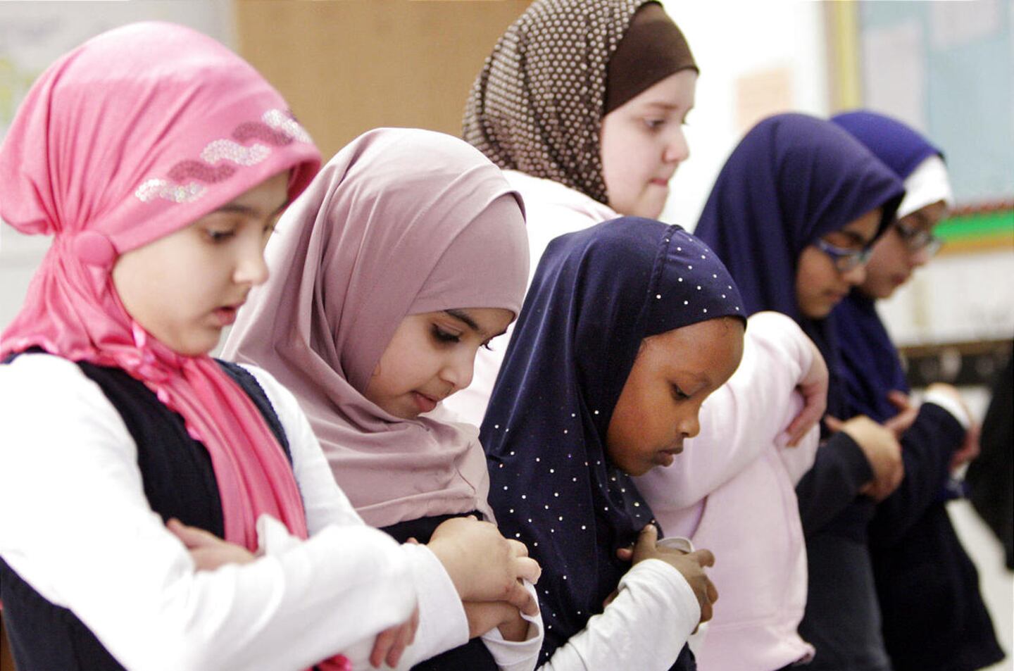 Muslim students struggle to practice faith in U.S. schools, seek