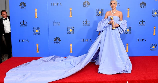 the golden blue dress Mysterious Dress Color Perception: Blue or Golden?