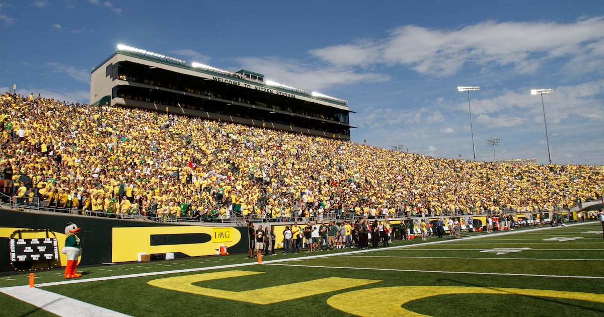 What Oregon’s governor said about the chant at the BYU-Oregon football game