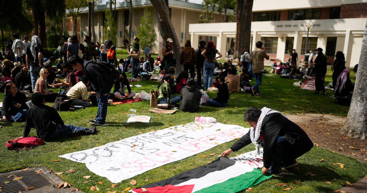 Student protests over Israel lead to graduation ceremony changes ...