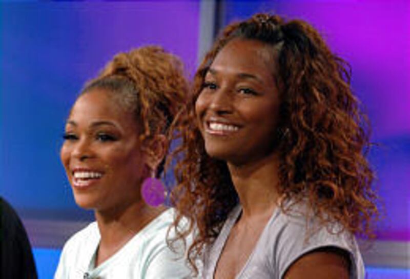 T-Boz, left, and Chilli star in UPN's "R U the Girl with T-Boz and Chilli."