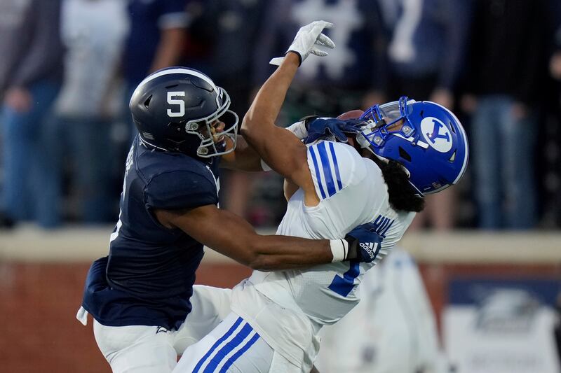 BYU wide receiver Keanu Hill makes a reception against Georgia Southern linebacker Benz Josue.