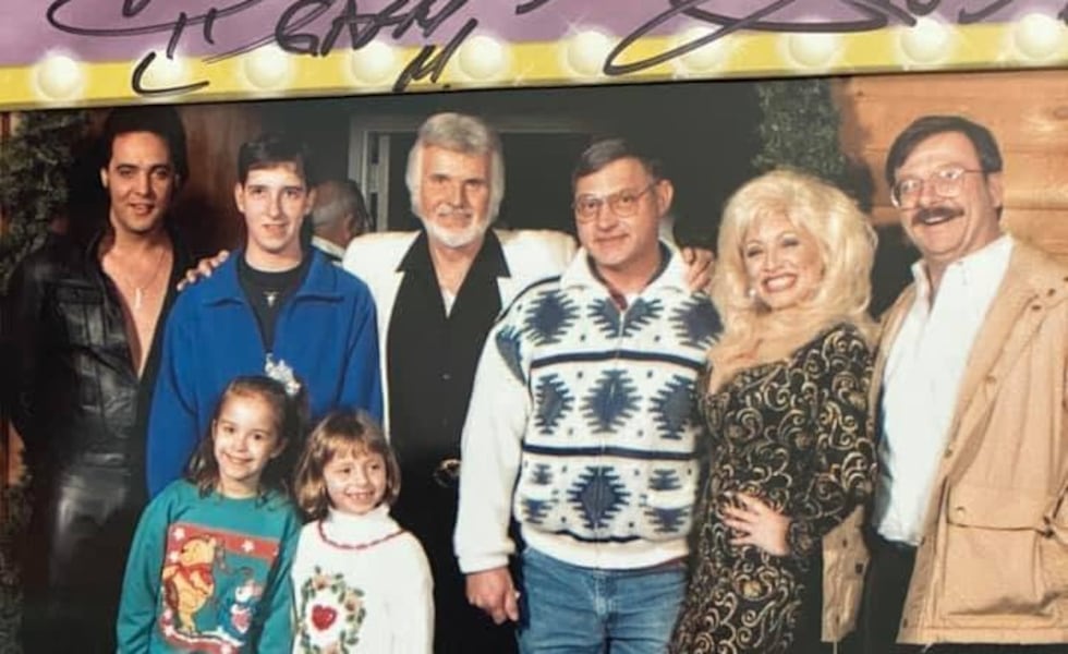 Dolly Parton’s ‘He’s Alive’ Offers Enduring Comfort and Spiritual Resonance