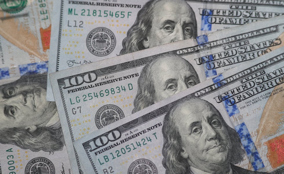 U.S. National Debt Exceeds $40 Trillion, Raising Concerns Over Fiscal Responsibility