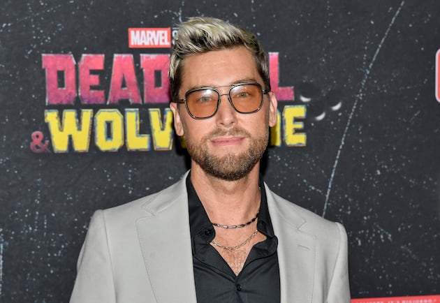 Watch: NSYNC star visits the Giving Machine in Los Angeles