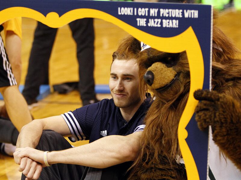 Utah Jazz guard Gordon Hayward, left, poses for a photo with the Jazz Bear before an NBA regular season game against the Orlando Magic at Vivint Arena in Salt Lake City, Thursday, Dec. 3, 2015.