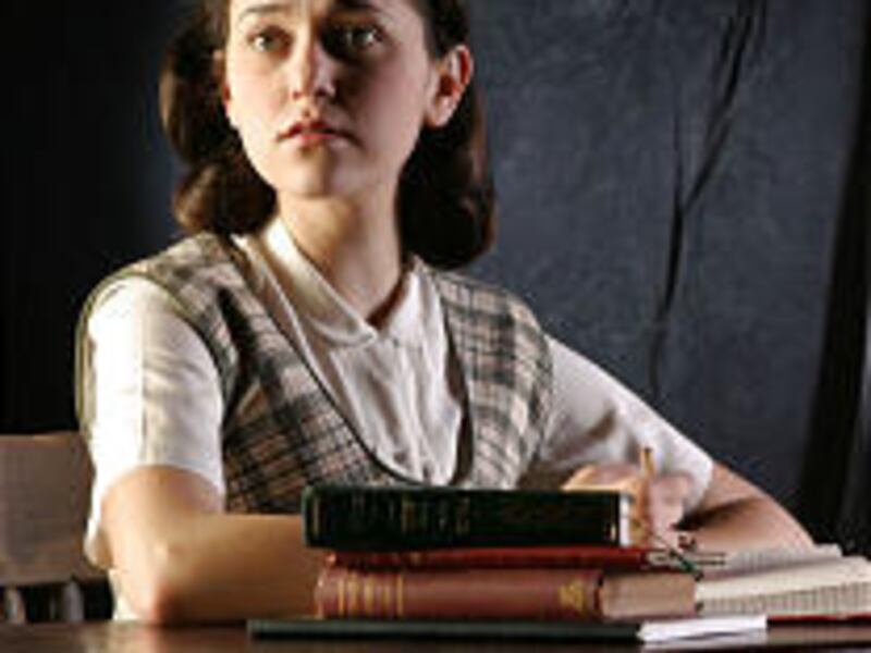 Rachel Woodward as Anne Frank