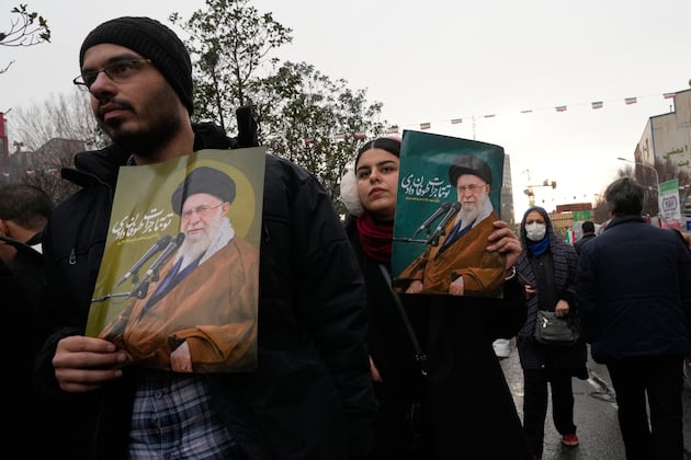 U.S. State Department urges American citizens to leave Iran