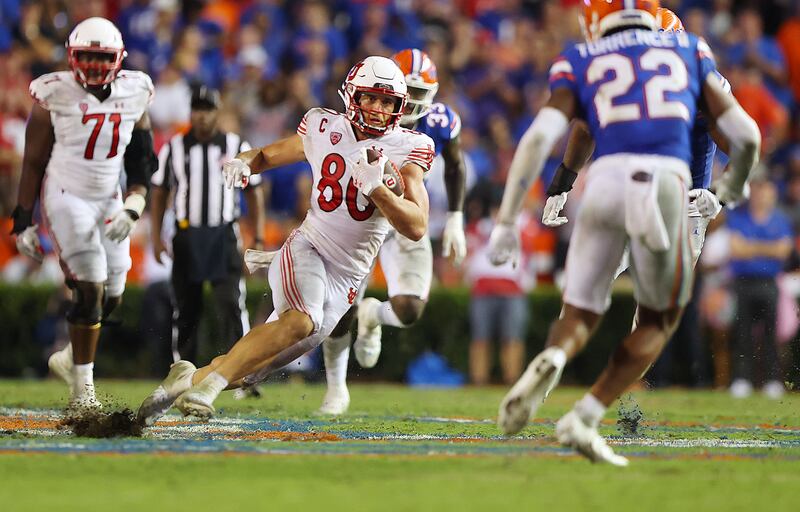 Utah tight end Brant Kuithe heads upfield during a game against Florida in Gainesville, Fla., on Saturday, Sept. 3, 2022.