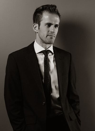 Jason Lyle Black is an award-winning pianist capable of playing behind his back. His upcoming performance at the Orem SCERA will spotlight both his clean humor and musical gifts.